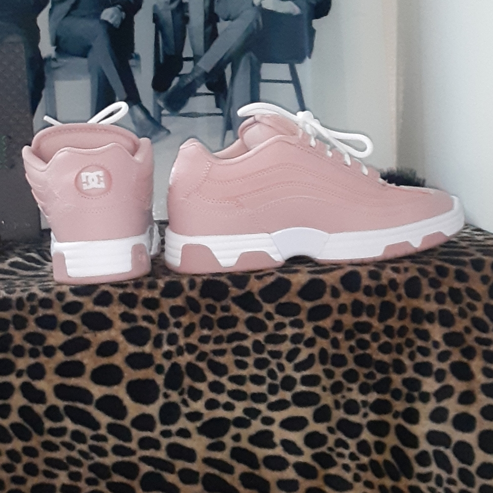 Shoes - Picture 2 of 4